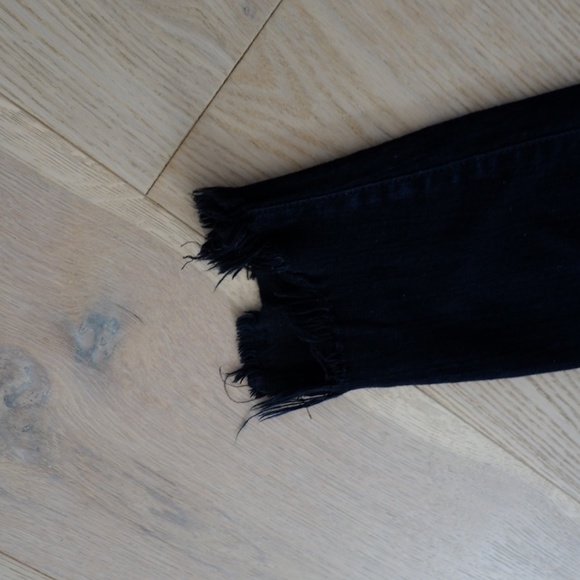 🥳🤩HOST PICK🥰😇Pistola Distressed Skinny Jeans - Picture 4 of 5